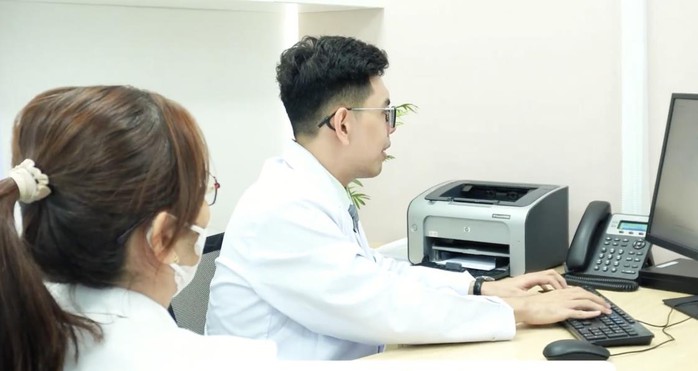 Đi tiểu li&ecirc;n tục l&agrave; dấu hiệu của bệnh g&igrave;? - Ảnh 1.