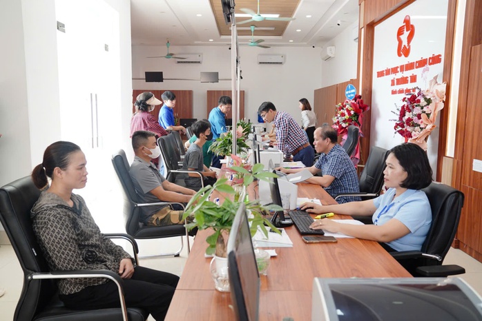 Đề xuất kh&ocirc;ng y&ecirc;u cầu doanh nghiệp nộp bản giấy đối chứng khi l&agrave;m thủ tục h&agrave;nh ch&iacute;nh  - Ảnh 1.