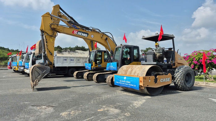 Khởi c&ocirc;ng Bảo t&agrave;ng Trường Sa - Ảnh 2.