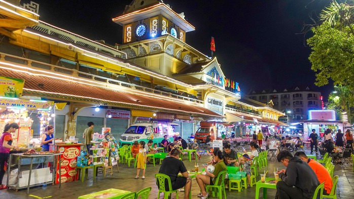 Đ&aacute;nh thức kinh tế đ&ecirc;m - Ảnh 1.