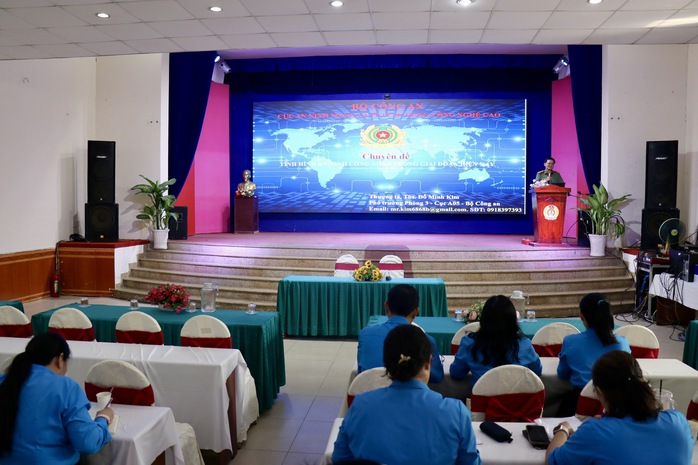 N&acirc;ng cao năng lực nắm bắt dư luận x&atilde; hội trong hệ thống C&ocirc;ng đo&agrave;n TPHCM - Ảnh 1.