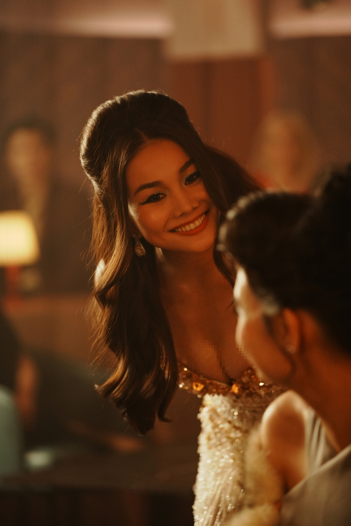 Thanh Hằng "đối đầu" Hồng &Aacute;nh, Văn Mai Hương lộ diện bất ngờ - Ảnh 1.