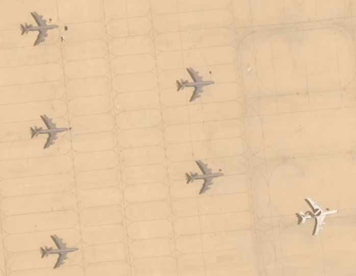 Iran tuy&ecirc;n bố bắn hạ F-35 Mỹ tr&ecirc;n kh&ocirc;ng phận; "m&aacute;y bay mắt thần" phơi x&aacute;c - Ảnh 4.