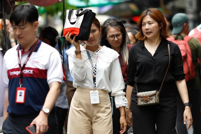 Ch&acirc;u &Aacute; vật lộn với thời tiết cực đoan - Ảnh 1.