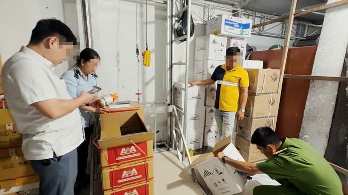 T&acirc;y Ninh ti&ecirc;u hủy hơn 6 . 000 Sản phẩm thuốc bảo vệ thực vật nhập lậu - Ảnh 2.