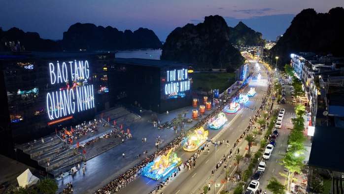 Carnaval Hạ Long 2026: Vũ hội đường phố b&ecirc;n bờ di sản - Ảnh 1.
