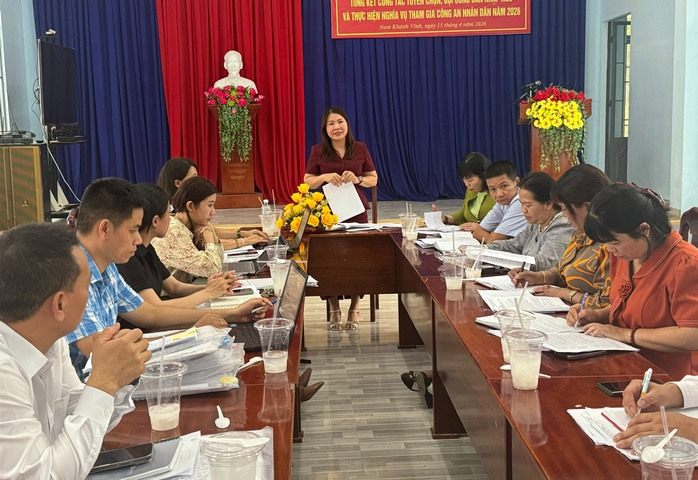 Nhiều hộ ngh&egrave;o ở Nam Kh&aacute;nh Vĩnh kh&ocirc;ng nhận đủ tiền hỗ trợ - Ảnh 3.