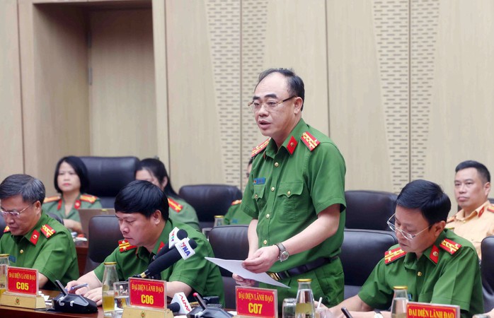 Bộ C&ocirc;ng an nghi&ecirc;n cứu sản xuất ph&aacute;o hoa đa dạng gi&aacute; cả hợp l&yacute; năm 2026 - Ảnh 1.