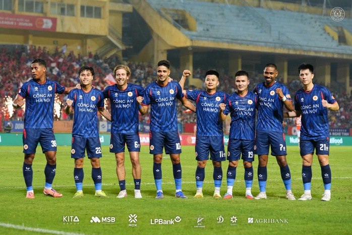 Đình Bắc giải "cơn khát" bàn thắng V-League sau 500 ngày - Ảnh 3.
