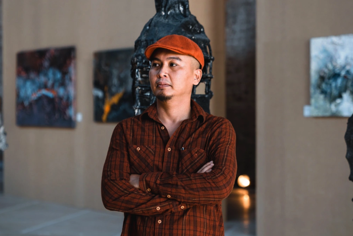 Họa sĩ L&ecirc; Hữu Hiếu đưa mỹ thuật Việt đến &Yacute; triển l&atilde;m - Ảnh 2.