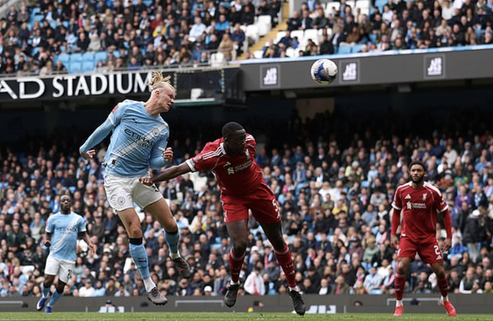 Haaland b&ugrave;ng nổ hat-trick, Man City v&ugrave;i dập Liverpool ở tứ kết FA Cup - Ảnh 4.