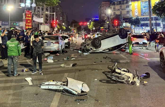 T&agrave;i xế Lexus Vũ Quang Chiến bị khởi tố Sau vụ tai nạn giao th&ocirc;ng li&ecirc;n ho&agrave;n ở H&agrave; Nội - Ảnh 1.