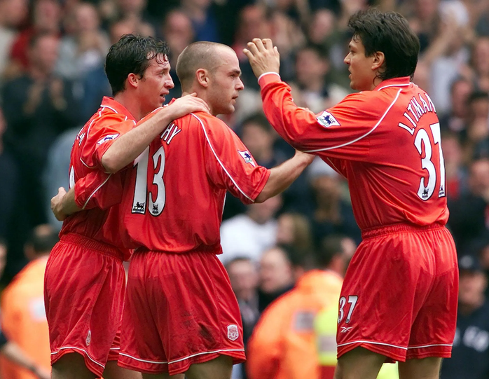 Khó tin: Cựu vô địch Champions League tái xuất sân cỏ ở tuổi 55 - Ảnh 1.