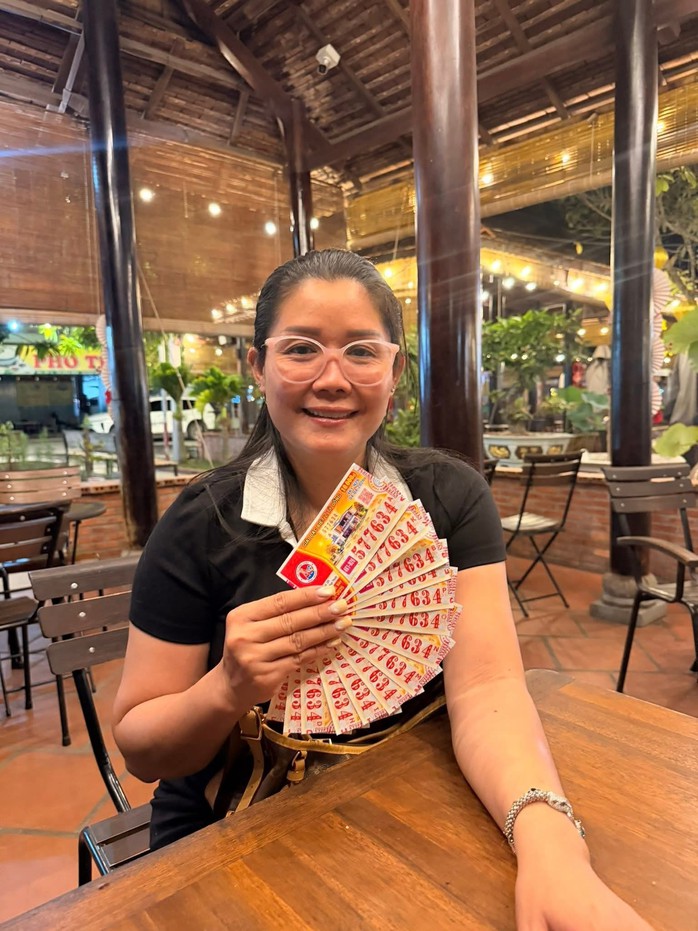 Giải độc đắc xổ số miền Nam ngày 5 - 4: Khách hàng may mắn tại Tây Ninh , Vĩnh Long - Ảnh 2. Giải độc đắc xổ số miền Nam ngày 5 - 4: Khách hàng may mắn tại Tây Ninh , Vĩnh Long - Ảnh 2.