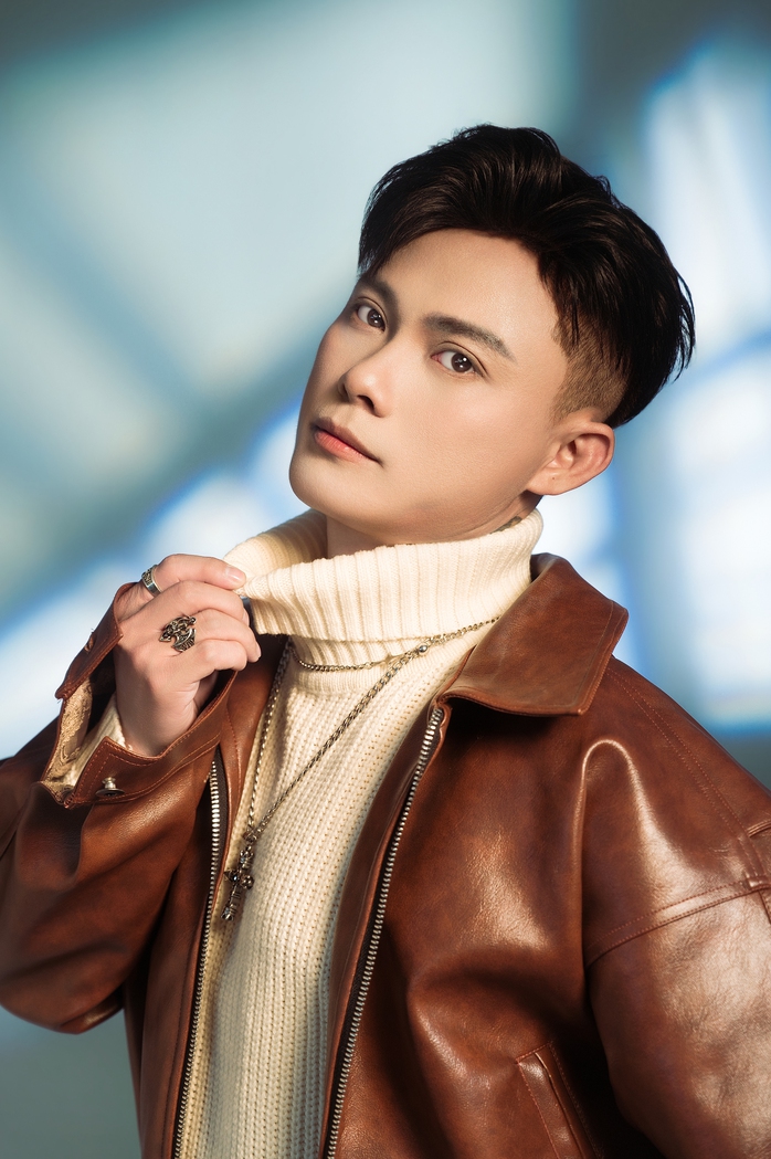 Bi&ecirc;n đạo m&uacute;a Vĩnh Khương khoe vẻ đẹp "ch&agrave;ng thơ" - Ảnh 9.