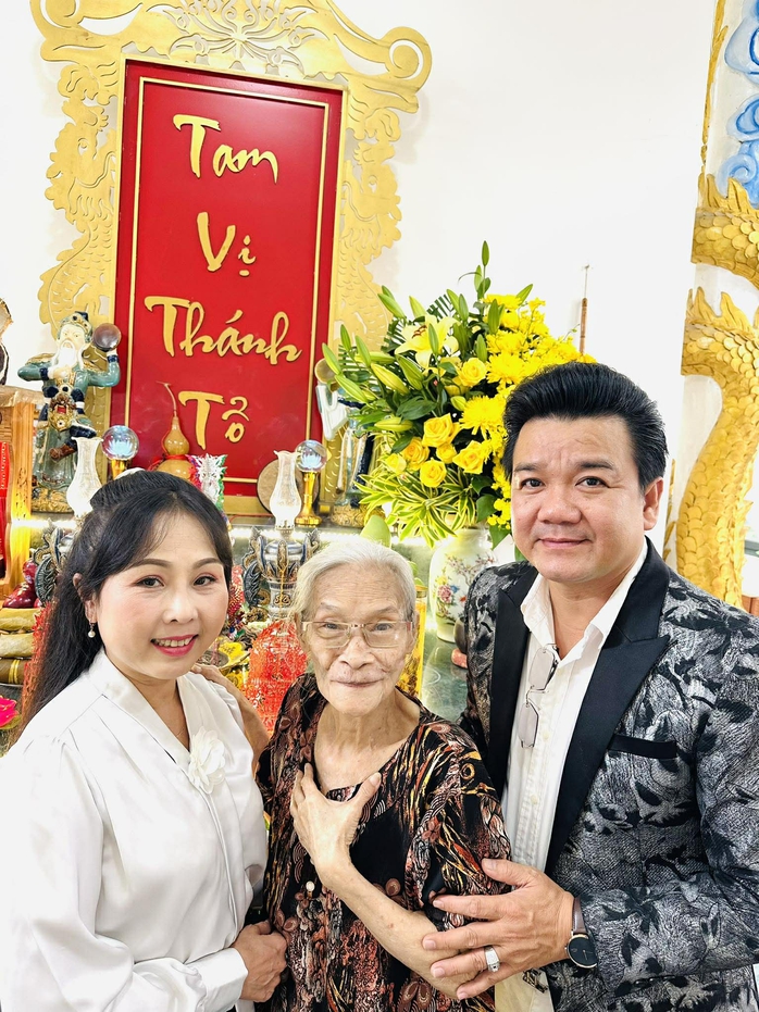 Nghệ sĩ Bo Bo Ho&agrave;ng &ndash; Giữ lửa tuồng cổ từ kh&ocirc;ng gian lễ hội d&acirc;n gian - Ảnh 3.