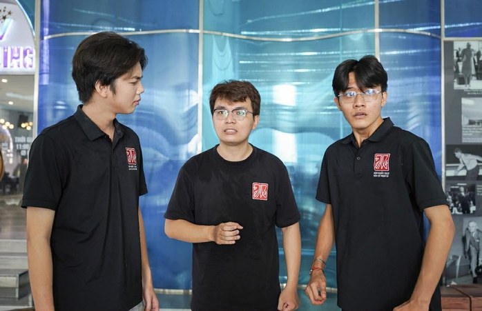 S&acirc;n Khấu Kịch B&aacute;o Ch&iacute; Nh&acirc;n Văn trở lại với vở "Đạo ch&iacute;ch v&agrave; quốc vương" - Ảnh 2.