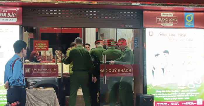 Công an TP Hà Nội thông tin vụ vi phạm kế toán tại Bảo Tín Minh Châu - Ảnh 1. Công an TP Hà Nội thông tin vụ vi phạm kế toán tại Bảo Tín Minh Châu - Ảnh 1.