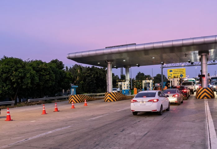 Phạt nặng t&agrave;i xế v&agrave; chủ xe cấp cứu vi phạm nghi&ecirc;m trọng tr&ecirc;n cao tốc  - Ảnh 2.