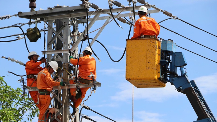 Quảng Trị chuẩn bị kịch bản cấp điện m&ugrave;a nắng n&oacute;ng - Ảnh 3.