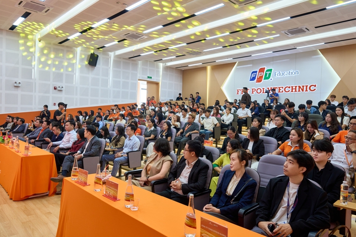 Sinh viên "thử lửa" tuyển dụng với 25 doanh nghiệp - Ảnh 4.