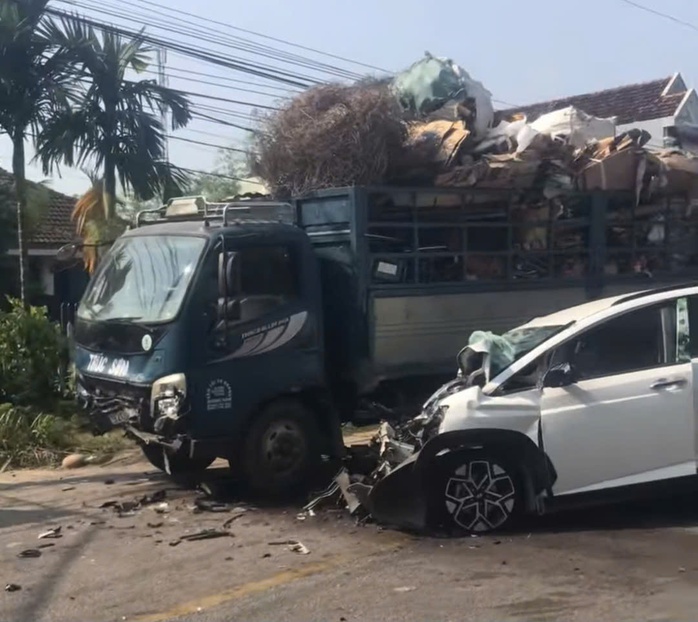 Tai nạn giao th&ocirc;ng Đ&agrave; Nẵng 2026: 1 Phụ nữ tử vong , 3 người bị thương - Ảnh 2.