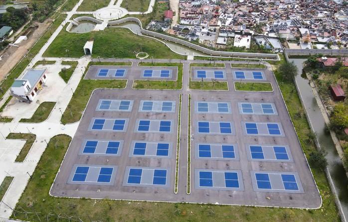 S&acirc;n Pickleball "mọc như nấm" trong Khu lưu niệm đồng b&agrave;o miền Nam tập kết ra Bắc - Ảnh 2.