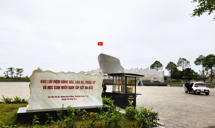 S&acirc;n Pickleball "mọc như nấm" trong Khu lưu niệm đồng b&agrave;o miền Nam tập kết ra Bắc - Ảnh 4.