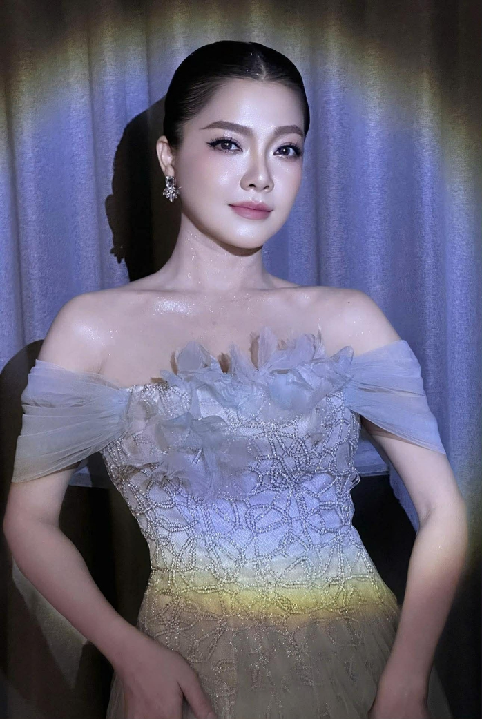 Phương Thanh, L&acirc;n Nh&atilde;, Đoan Trang hội ngộ đ&ecirc;m nhạc "Hơn một lời c&aacute;m ơn" - Ảnh 4.