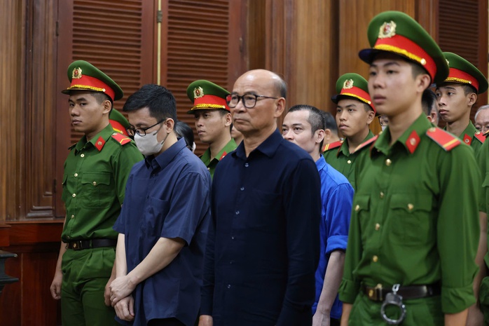 Vụ &aacute;n tại VRG: Cựu gi&aacute;m đốc Sở T&agrave;i ch&iacute;nh TPHCM đang "bệnh nặng" ở nước ngo&agrave;i? - Ảnh 1.