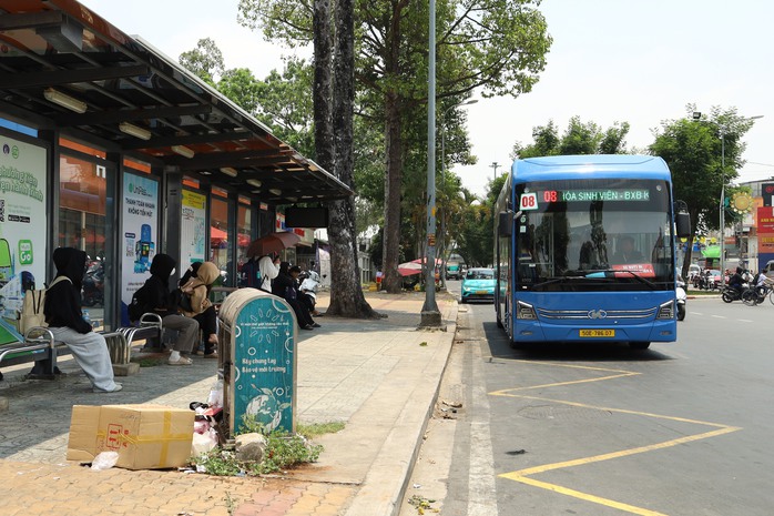 Miễn ph&iacute; xe bu&yacute;t: Tầm nh&igrave;n xa cho giao th&ocirc;ng đ&ocirc; thị - Ảnh 1.