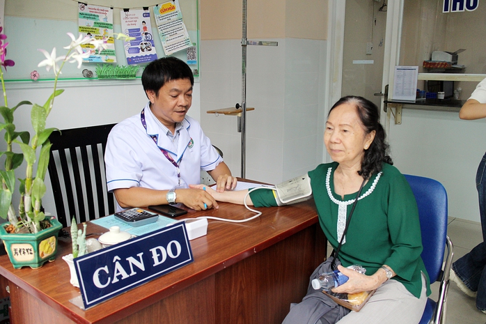 NÂNG CHUẨN TRỢ CẤP XÃ HỘI: Thêm điểm tựa cho người yếu thế - Ảnh 1. NÂNG CHUẨN TRỢ CẤP XÃ HỘI: Thêm điểm tựa cho người yếu thế - Ảnh 1.