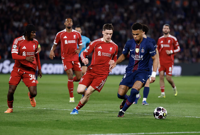 PSG thắng tưng bừng, Liverpool ch&igrave;m s&acirc;u khủng hoảng tại Paris - Ảnh 1.