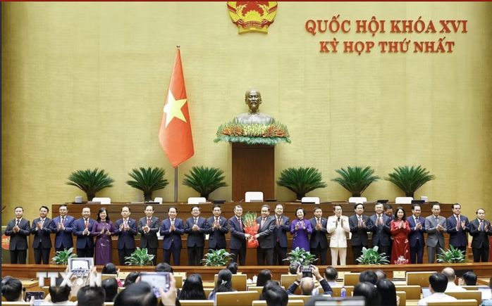 Thủ tướng và các Phó Thủ tướng Chính phủ nhiệm kỳ 2026-2031 - Ảnh 1. Thủ tướng và các Phó Thủ tướng Chính phủ nhiệm kỳ 2026-2031 - Ảnh 1.