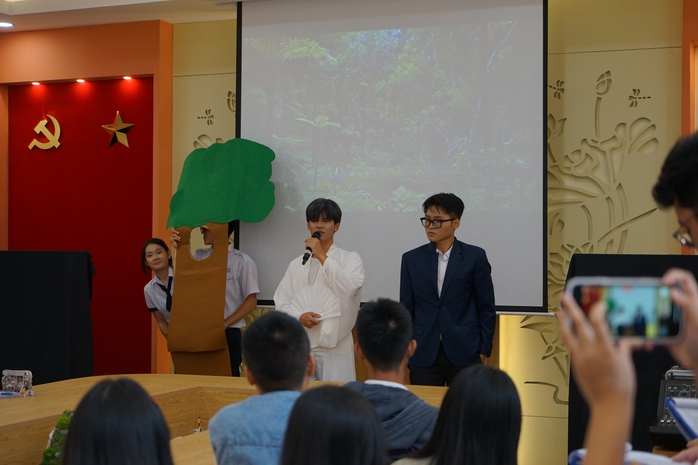 Học văn kh&ocirc;ng chỉ qua s&aacute;ch vở: Văn học trung đại được &ldquo;đ&aacute;nh thức&rdquo; - Ảnh 2.