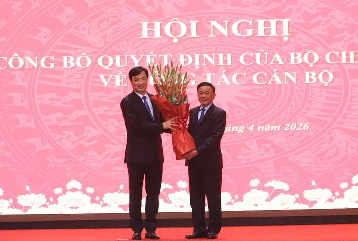 Bộ trưởng Bộ Nông nghiệp và Môi trường Trần Đức Thắng làm Bí thư Thành ủy Hà Nội - Ảnh 2.