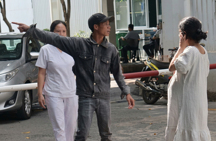 Vụ sản phụ bị tát choáng váng ở bệnh viện - Ảnh 1.