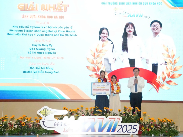 Bứt ph&aacute; nhờ bệ ph&oacute;ng khoa học - c&ocirc;ng nghệ - Ảnh 1.