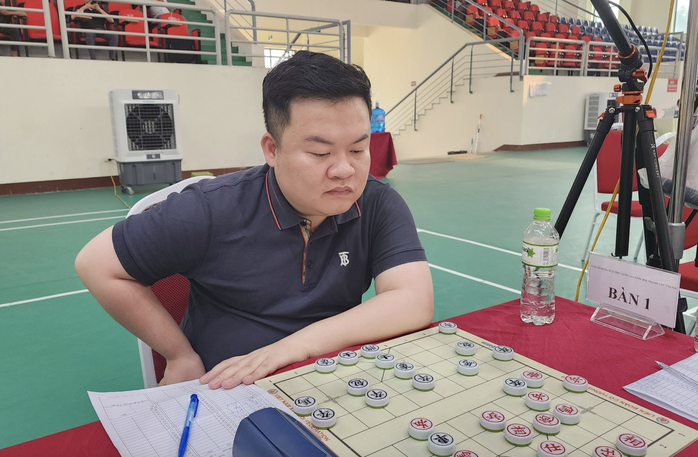 H&agrave; Văn Tiến lần đầu v&ocirc; địch cờ tướng quốc gia - Ảnh 2.