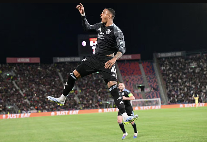 Aston Villa đại ph&aacute; Bologna, &aacute;p s&aacute;t b&aacute;n kết Europa League - Ảnh 2.