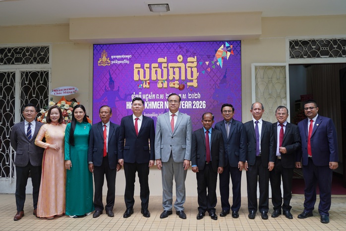 Lãnh đạo TPHCM chúc Tết cổ truyền Chol Chnam Thmey tại Tổng Lãnh sự quán Campuchia - Ảnh 3.
