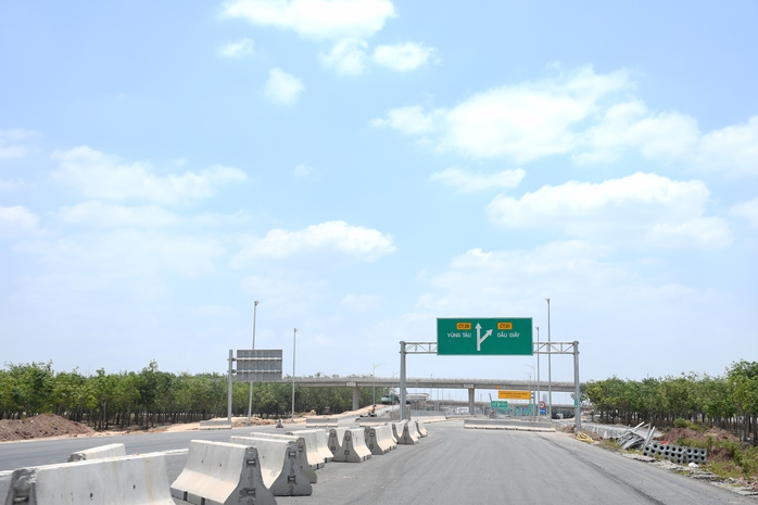 Cắt hợp đồng nhà thầu chậm tiến độ tại cao tốc biên hòa - Vũng Tàu 2026 - Ảnh 3. Cắt hợp đồng nhà thầu chậm tiến độ tại cao tốc biên hòa - Vũng Tàu 2026 - Ảnh 3.