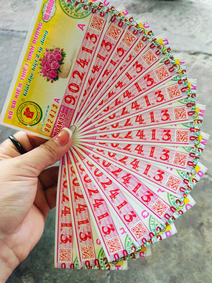 S&aacute;ng 10-4, nhiều người ở TPHCM v&agrave; T&acirc;y Ninh tr&uacute;ng thưởng xổ số miền Nam - Ảnh 4.