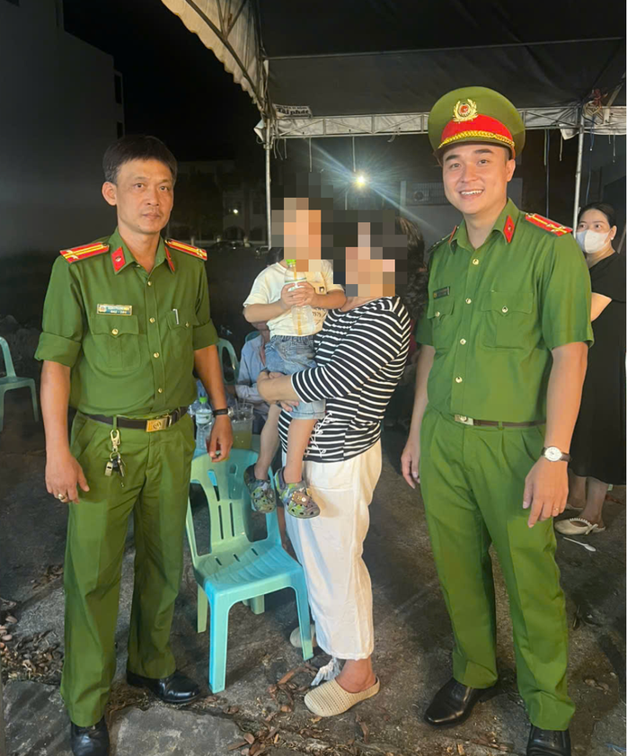 C&ocirc;ng an Cần Thơ t&igrave;m trẻ em đi lạc tại lễ hội B&aacute;nh d&acirc;n gian Nam Bộ 2026 - Ảnh 1.