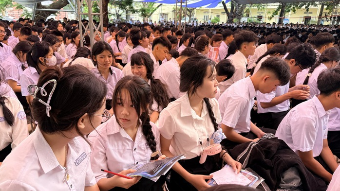 Trường ĐH C&ocirc;ng nghệ th&ocirc;ng tin c&ocirc;ng bố lộ tr&igrave;nh tăng học ph&iacute; - Ảnh 1.