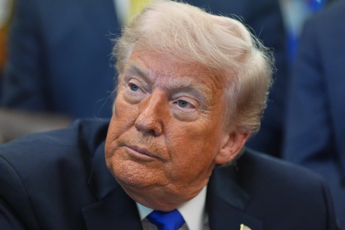 &Ocirc;ng Donald Trump n&oacute;i "c&oacute; lẽ" khi đề cập việc r&uacute;t qu&acirc;n khỏi &Yacute; v&agrave; T&acirc;y Ban Nha - Ảnh 1.
