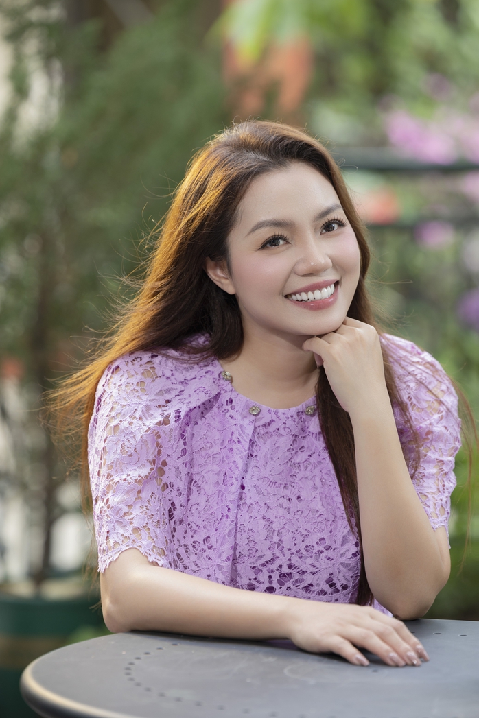 M&oacute;n qu&agrave; &yacute; nghĩa của ca sĩ Nguyễn Ngọc Anh v&agrave;o "Ng&agrave;y của mẹ" - Ảnh 2.
