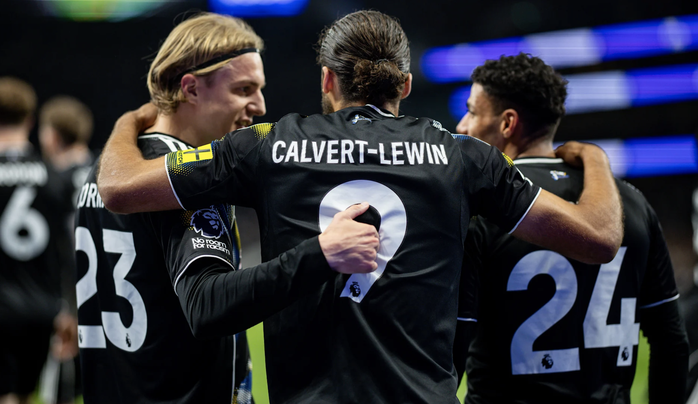 Người h&ugrave;ng Mathys Tel th&agrave;nh "tội đồ", Tottenham đ&aacute;nh rơi chiến thắng trước Leeds - Ảnh 6.