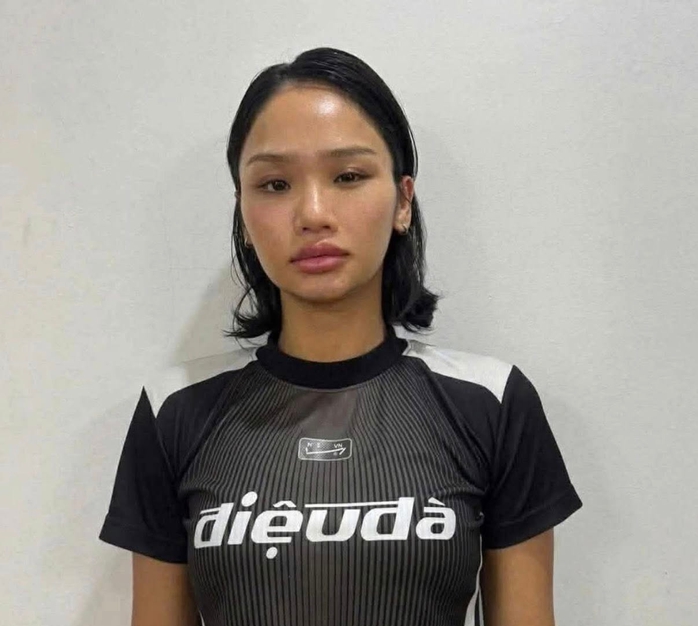 Ca sĩ Miu L&ecirc; - Ảnh 1.