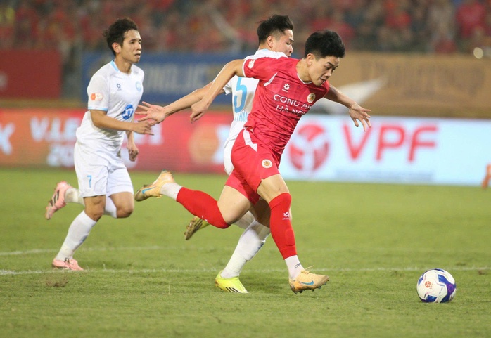 V&ograve;ng 22 V-League: Ninh B&igrave;nh trở lại top 3, C&ocirc;ng an H&agrave; Nội &aacute;p s&aacute;t ng&ocirc;i vương - Ảnh 3.